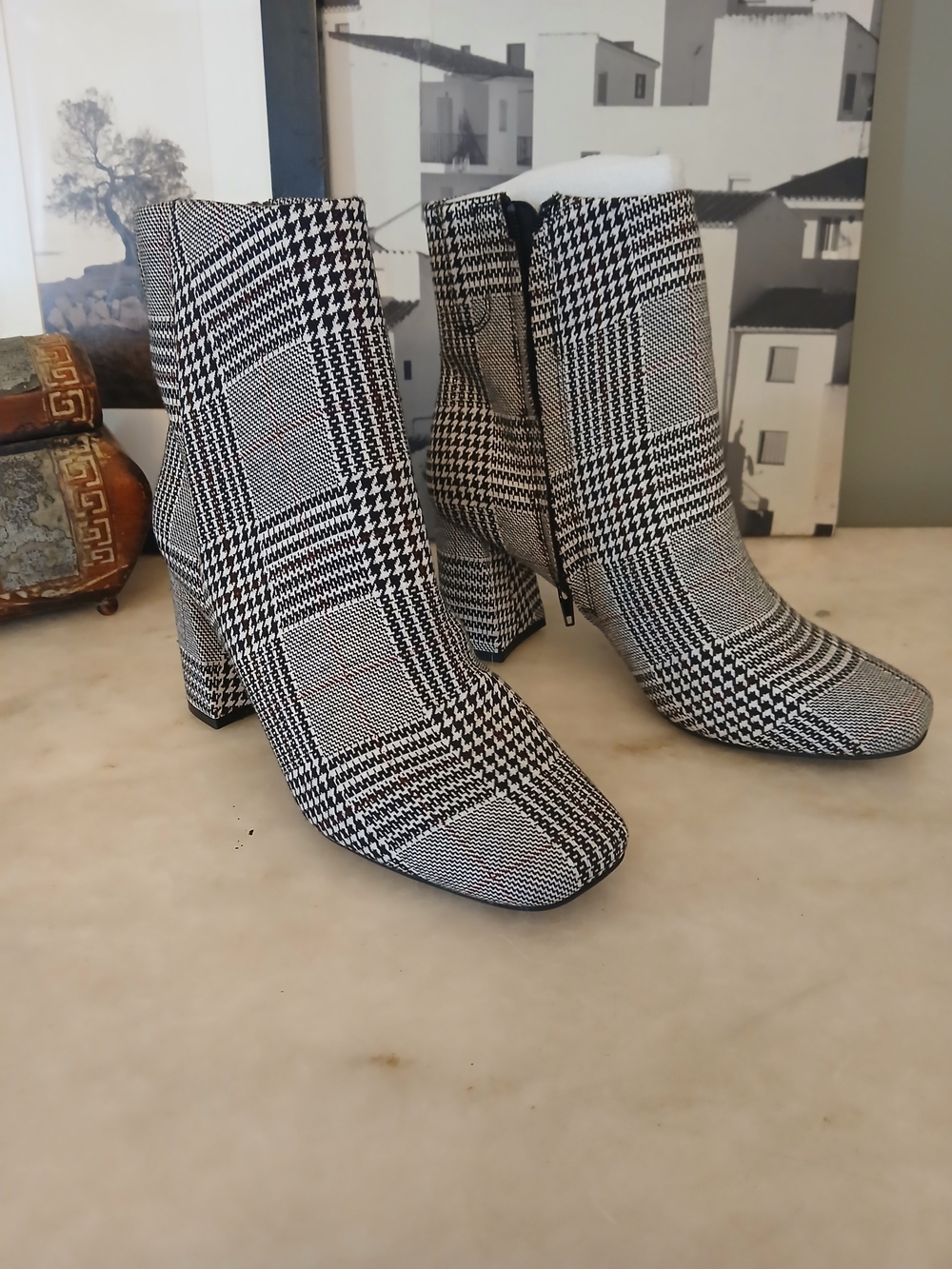 Element Black & White Plaid Ankle Booties Brand New By Sugar 9